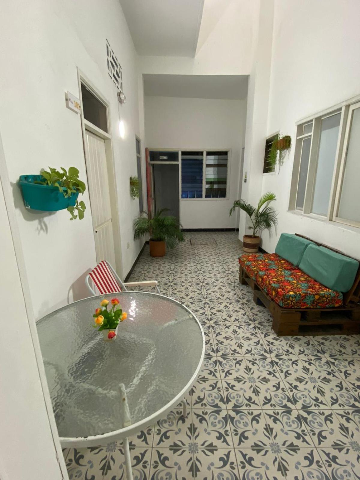 Believer Hostel Santa Marta  Exterior photo